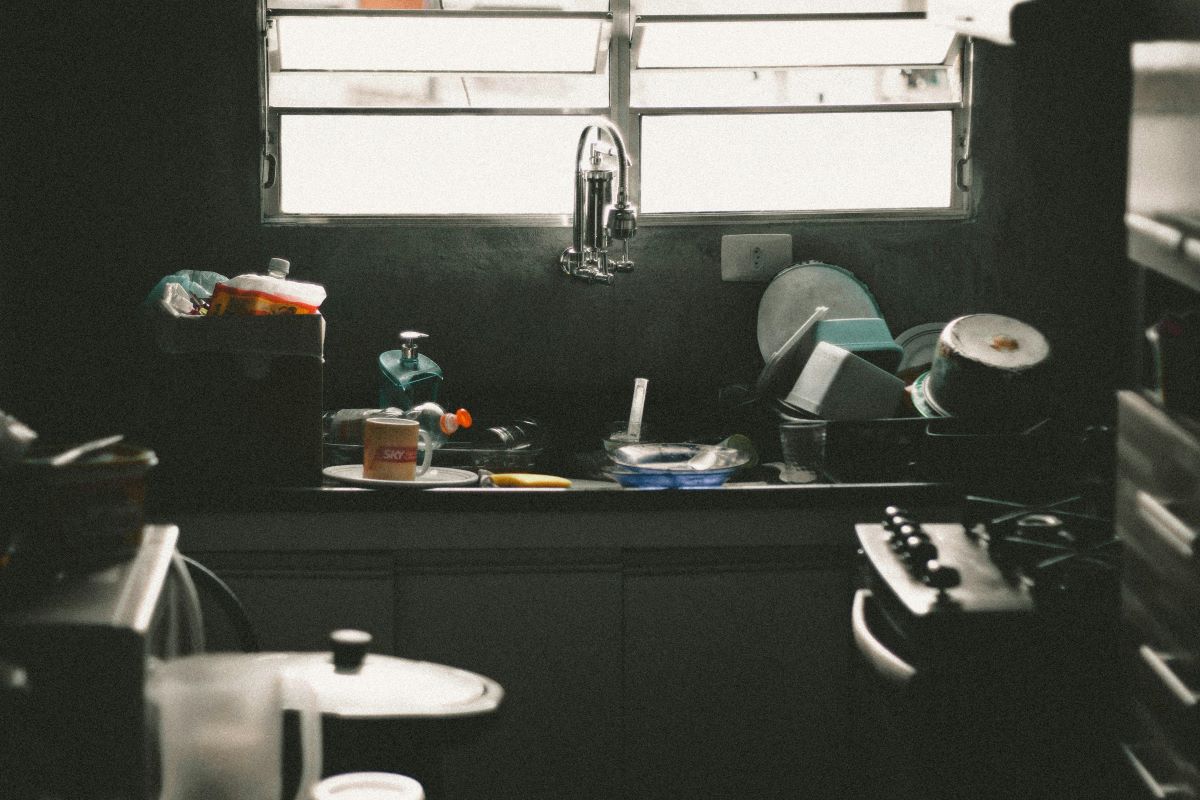 messy kitchen Messy kitchen